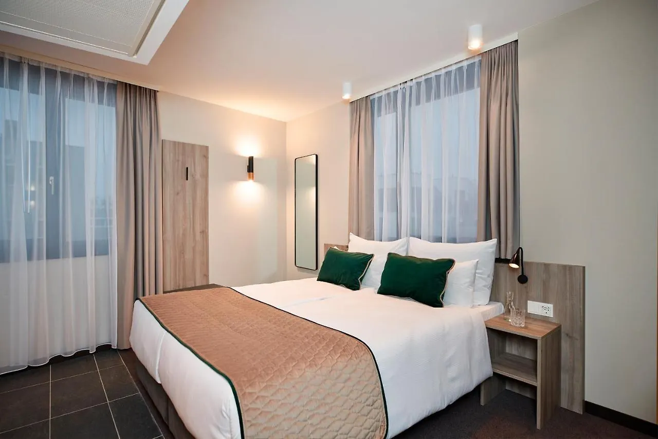 Leonardo Hotel Vienna City West 4*,