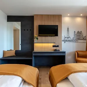 **** Hotel Augsburg Sonnenhof Německo