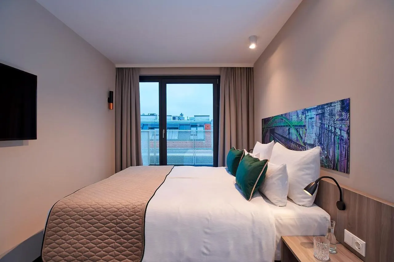 Leonardo Hotel Vienna City West 4*,